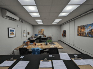 Photo of a PNNL light perception testing laboratory illuminated by Telelumen Dittosizer programmable LED luminaires. The photo shows the light quality to be programmed to “cool” appearance, blue spectrum enhanced, CCT values greater than 5000K.